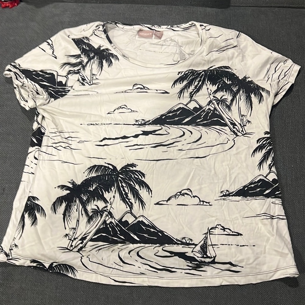 Chico’s tropical tee